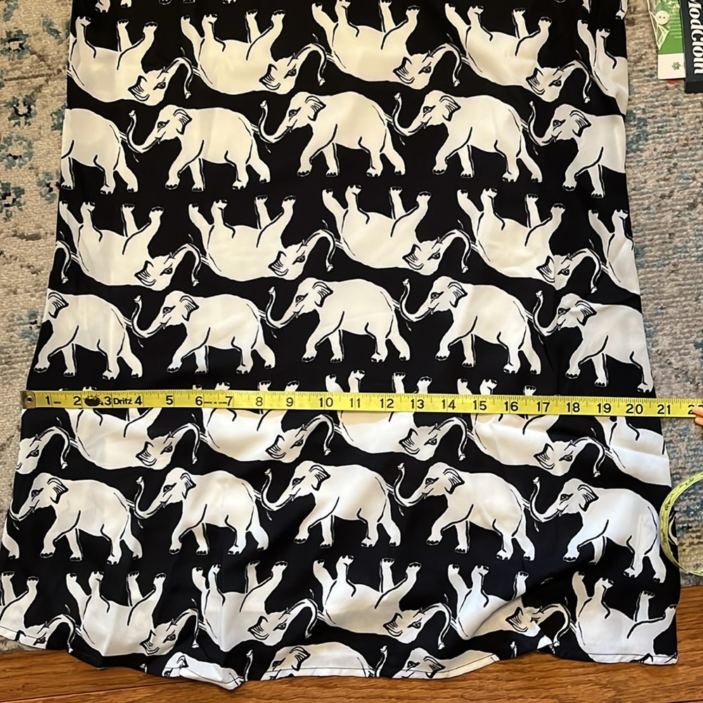 NWT Black & White Elephant Day Parade Shift Dress🐘 - Picture 11 of 16